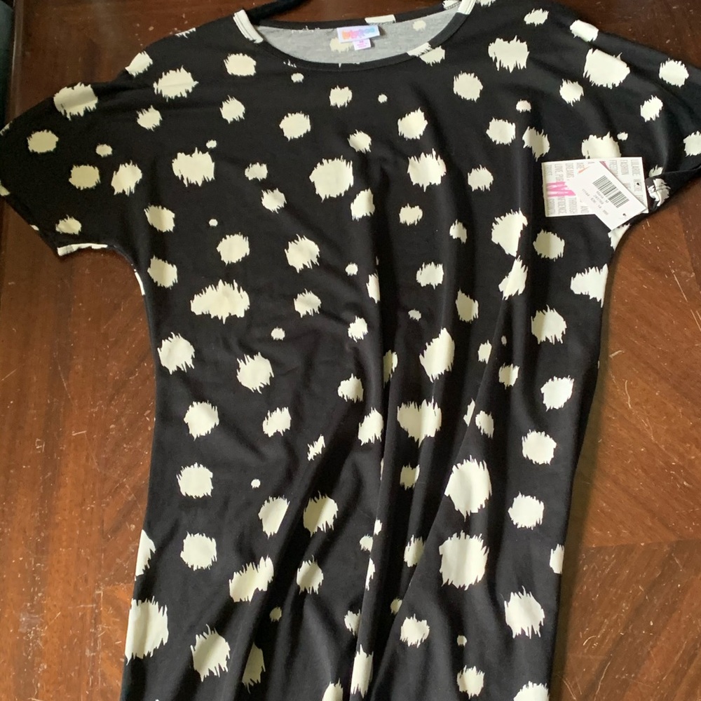 Medium black and white spotted dress